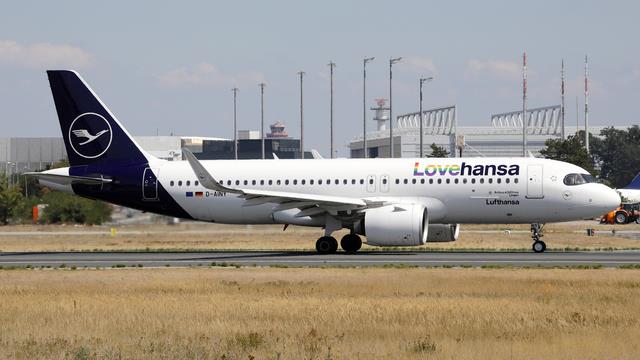 D-AINY:Airbus A320:Lufthansa